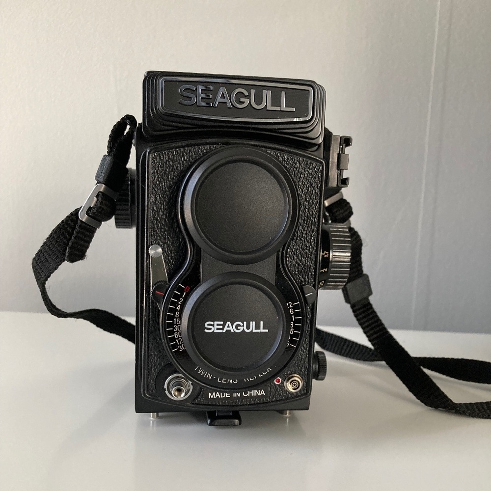 Like New w/ Box Seagull Guitars GC-104 Medium Format Twin Lens Reflex (TLR) Came